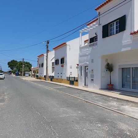 Lagoa Azul Guest House Вила-Нова-де-Мильфонт Экстерьер фото
