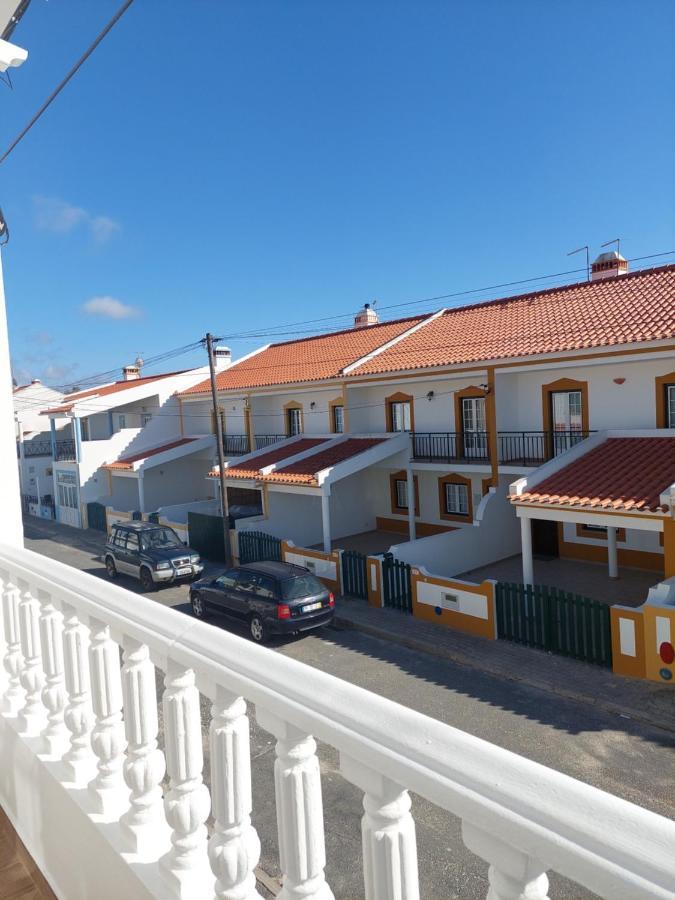 Lagoa Azul Guest House Вила-Нова-де-Мильфонт Экстерьер фото