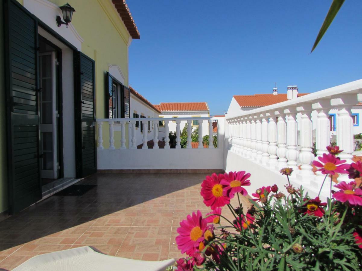 Lagoa Azul Guest House Вила-Нова-де-Мильфонт Экстерьер фото